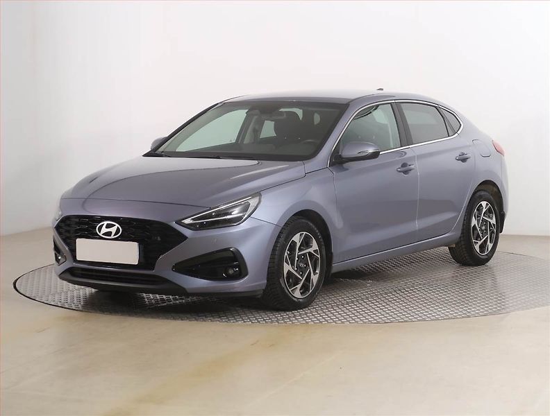 Hyundai i30 (2024) Family 1.5 T-GDI MHEV - fotka 2 z 19