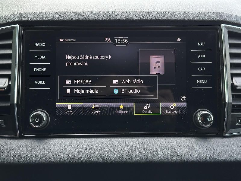 Škoda Karoq 1.5TSi Top & Selection 150PS L - fotka 28 z 46