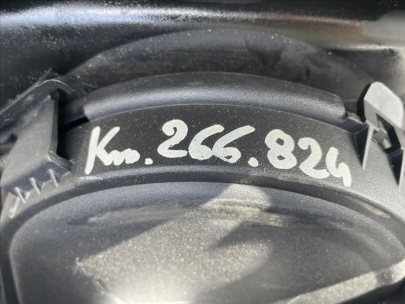 Volvo XC60 2,4 D4 Summum AWD Geartr GPS P - fotka 25 z 32