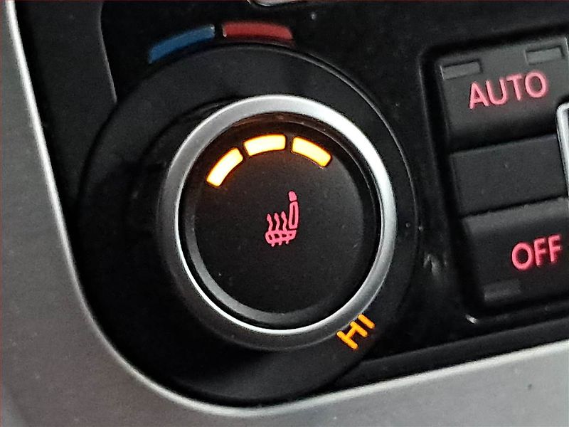 Volkswagen Passat CC (2009) 1.8 TSI, Tempomat - fotka 15 z 21