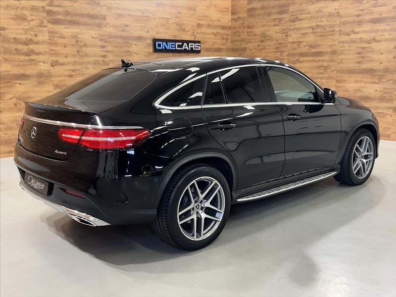 Mercedes-Benz GLE 350d AMG LINIE MULTIBEAM - fotka 3 z 20