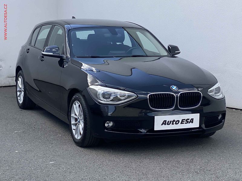 BMW Řada 1 (2013) 1.6i 116i, AC, bixen, park - fotografie inzerátu
