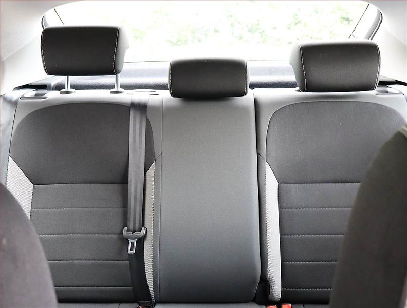 Škoda Rapid (2017) 1.2 TSI, Park. senzory - fotka 10 z 18