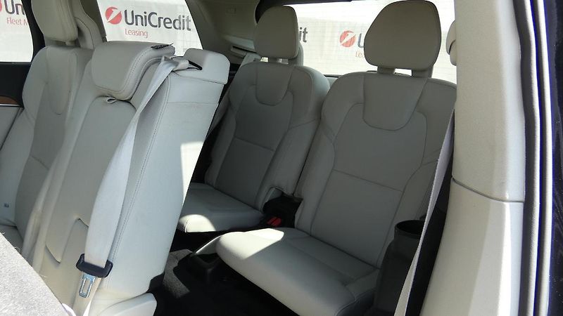 Volvo XC90 T8 AWD Recharge Inscription AT - fotka 19 z 26