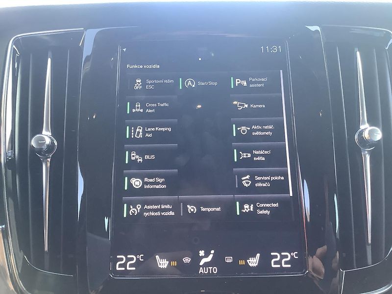 Volvo V90 (2018) CrossCountry 4x4  - fotka 30 z 40