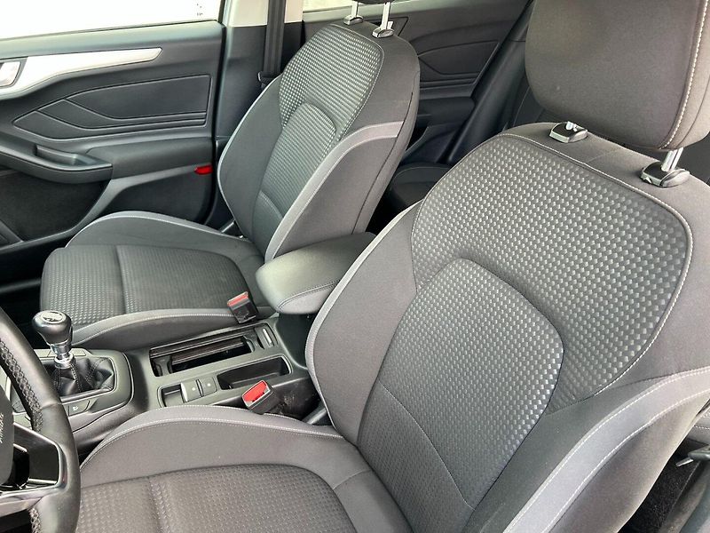 Ford Focus (2021) 1.5TDCI 88kW! TITANIUM! tažné - fotka 16 z 38
