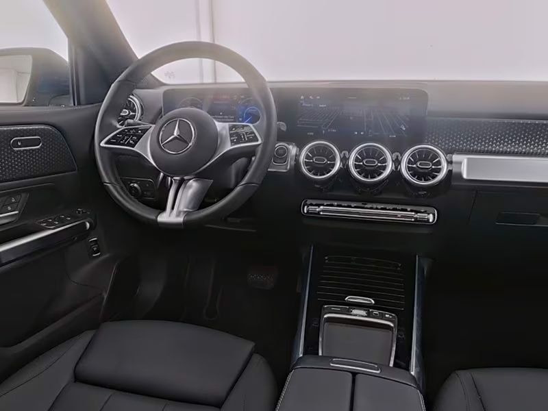 Mercedes-Benz EQB 300 4M Prog. 7 míst Pano 360 - fotka 6 z 10