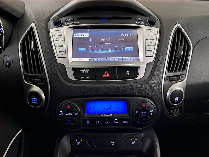 Hyundai ix35 (2010) 2.0 CRDi, 4X4, Serv.kniha - fotka 12 z 16