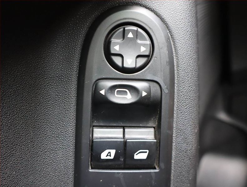 Citroën C3 (2011) 1.4 i, Serv.kniha, Tempomat - fotka 14 z 14