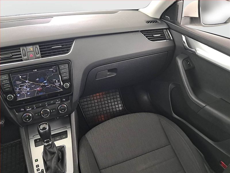 Škoda Octavia (2014) Style Plus 1.2 TSI, Automat - fotka 8 z 18
