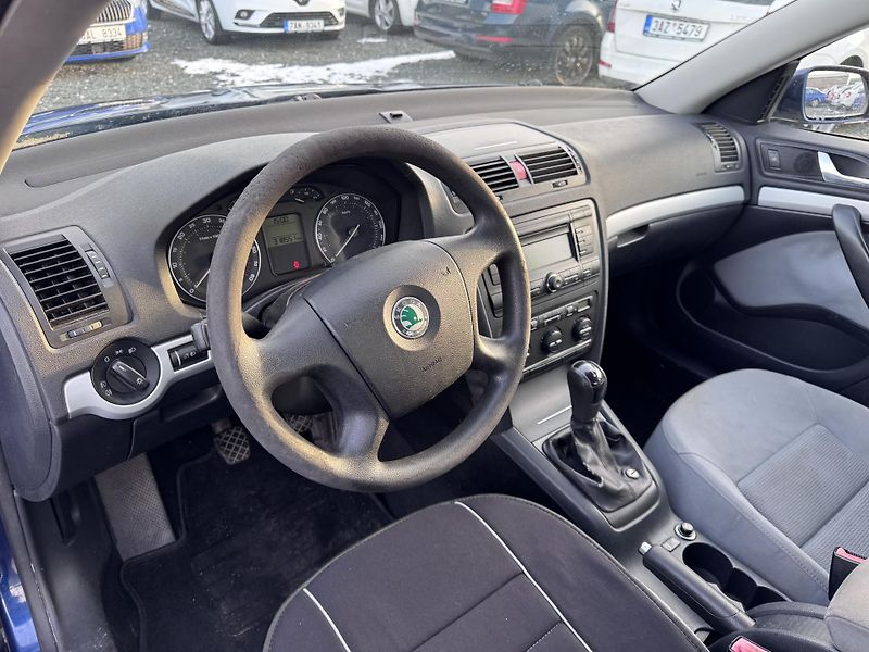 Škoda Octavia II 2.0 TDi 103 kW, STK 12/27 - fotka 9 z 16
