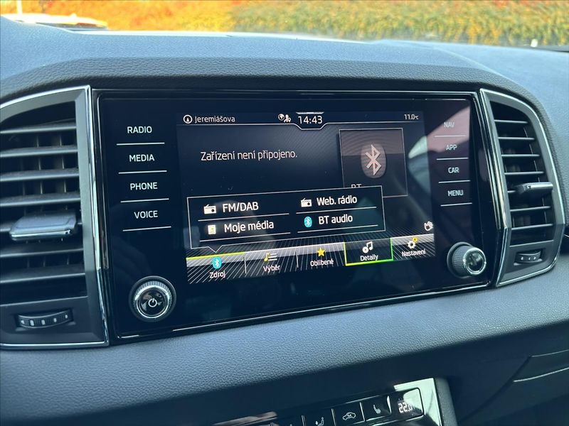 Škoda Karoq 2,0 TDi 110kW Style ADAPTIV - fotka 26 z 45
