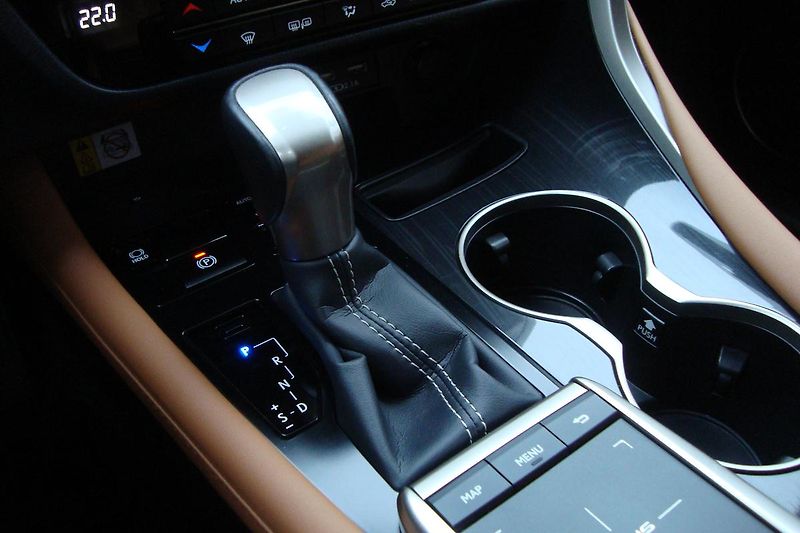 Lexus RX 450h (2021) ČR,1.Maj.S.kn.Najeto 62 tis.! - fotka 81 z 110