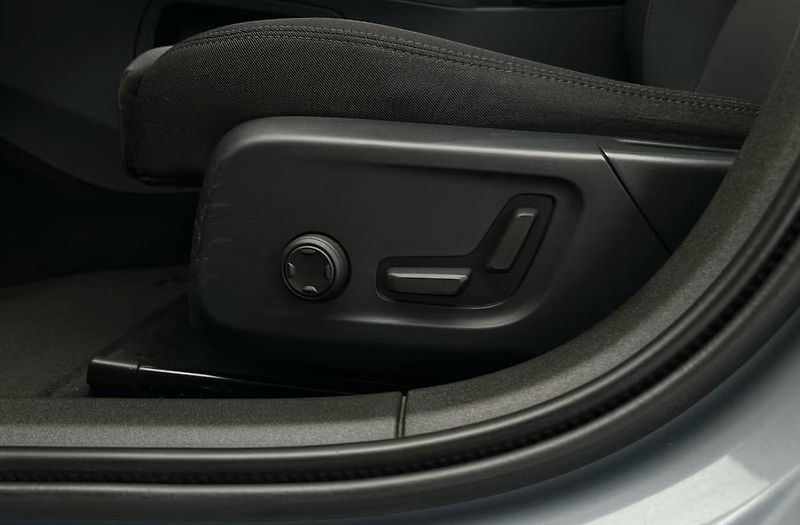 Polestar 2 LR AWD Plus 360kam Pano. Tažné - fotka 16 z 29