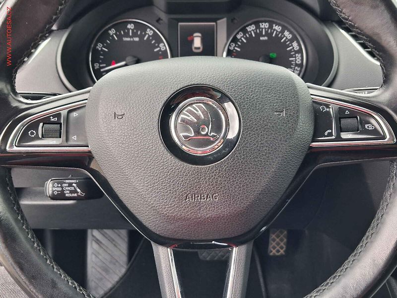Škoda Octavia (2014) 1.4 TSi, Elegance, DSG, bixen - fotka 21 z 26
