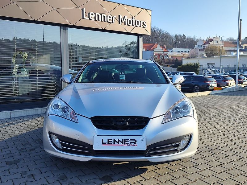 Hyundai Genesis 3.8 V6/223kW Coupe 6AT - fotka 2 z 35