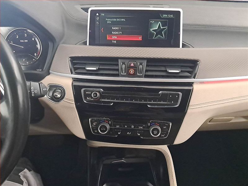 BMW X2 (2018) xDrive20d - fotka 12 z 18