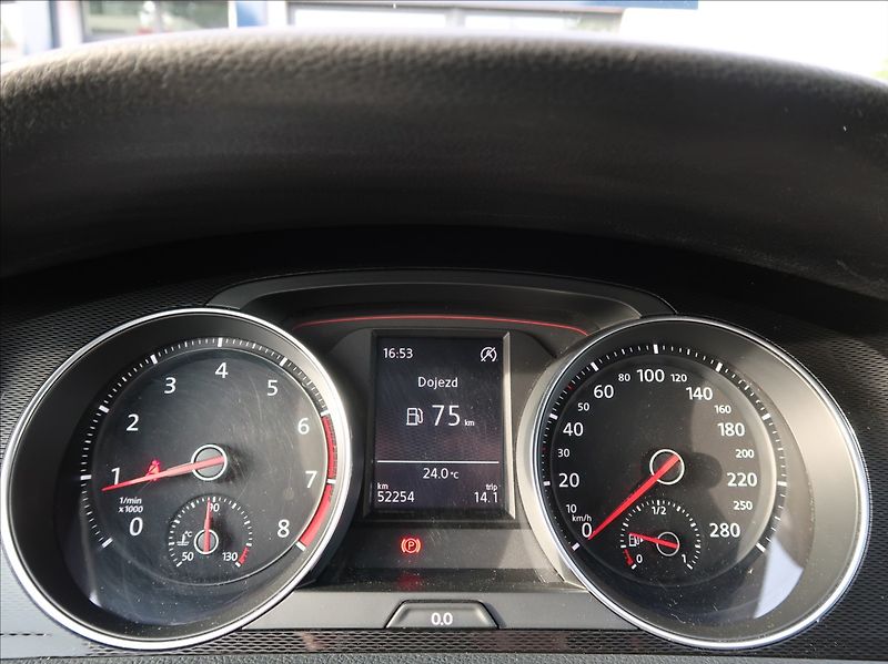 Volkswagen Golf 2,0 TSi,162kW,GTI,NovéČR - fotka 11 z 22