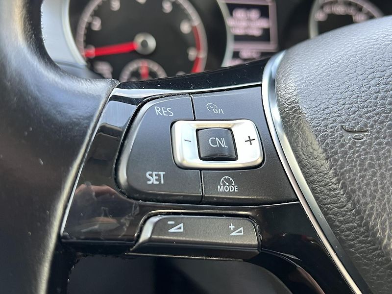 Volkswagen Golf Sportsvan 1.4TSi 92kw DSG KLIMA - fotka 15 z 48