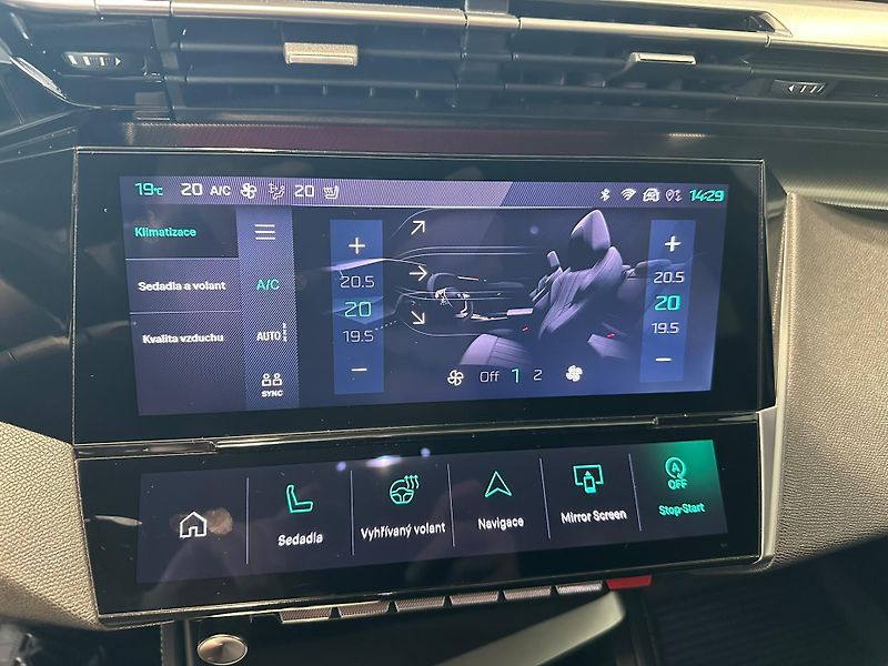 Peugeot 408 1,2 96kW GT, 1.majitel - fotka 12 z 24