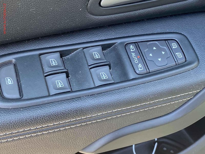 Dacia Duster (2023) 1.5dCi 4x4, 1.maj,ČR, LED - fotka 11 z 20