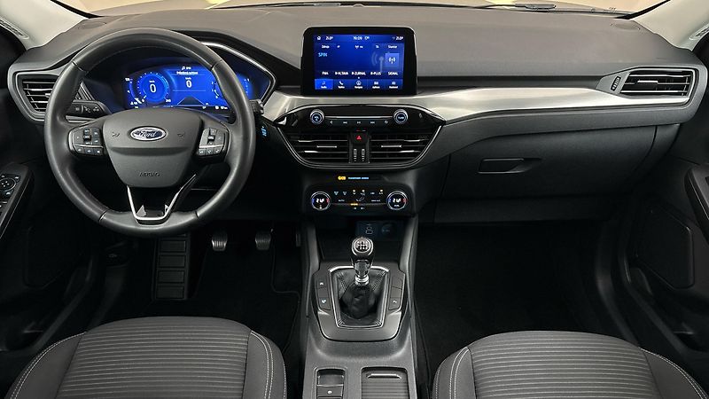 Ford Kuga 1.5 Ecoboost Titanium - fotka 8 z 26