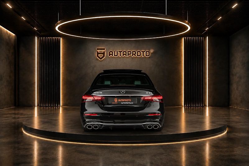 Mercedes-Benz Třídy E (2022) 53-AMG-4M-PANO-DIS-360-GTsport - fotka 6 z 14