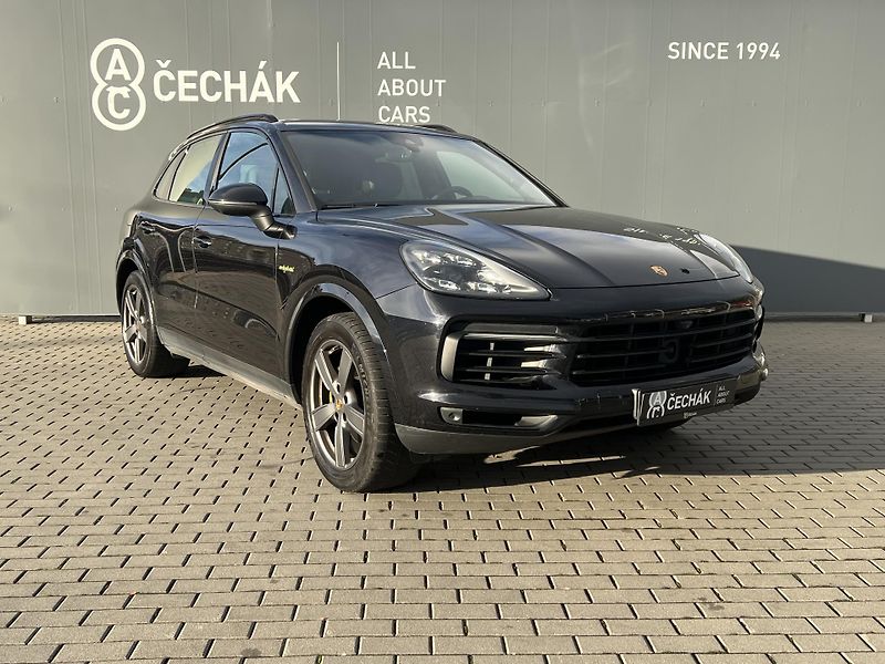 Porsche Cayenne (2018) 3.0i*V6*250KW*E-Hybrid - fotka 3 z 40