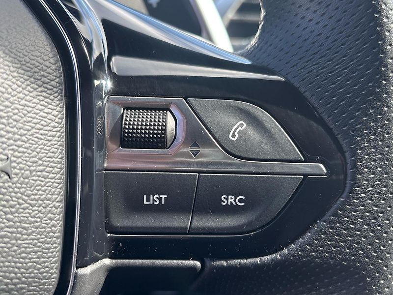 Peugeot 5008 (2020) 2.0 HDI GT-Line 130KW - fotka 16 z 24
