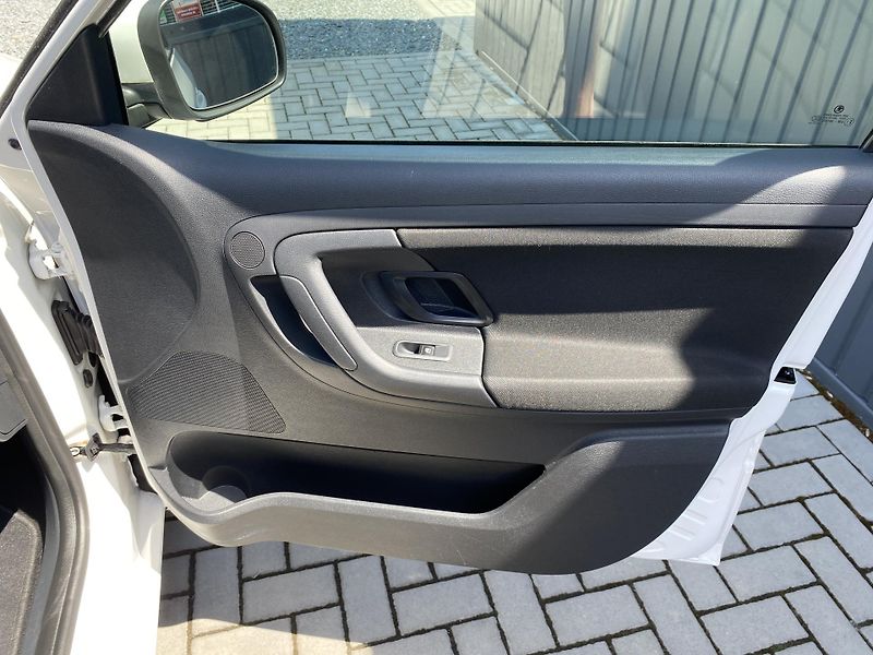 Škoda Fabia 1.2 TSI 63kW-CLIMATRONIC-TAŽNÉ - fotka 39 z 44