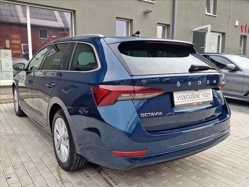 Škoda Octavia 2.0 TDI Style Combi,ČR,1.Maj. - fotka 8 z 48