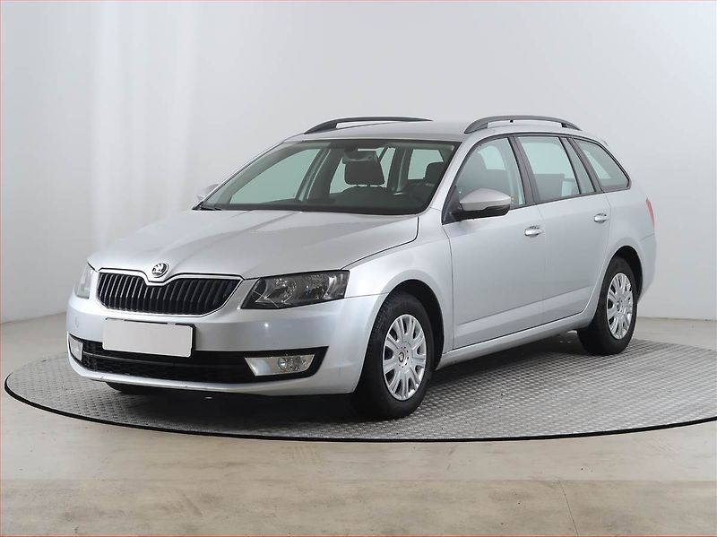 Škoda Octavia (2015) 1.6 TDI, Navi, Tempomat - fotka 2 z 13