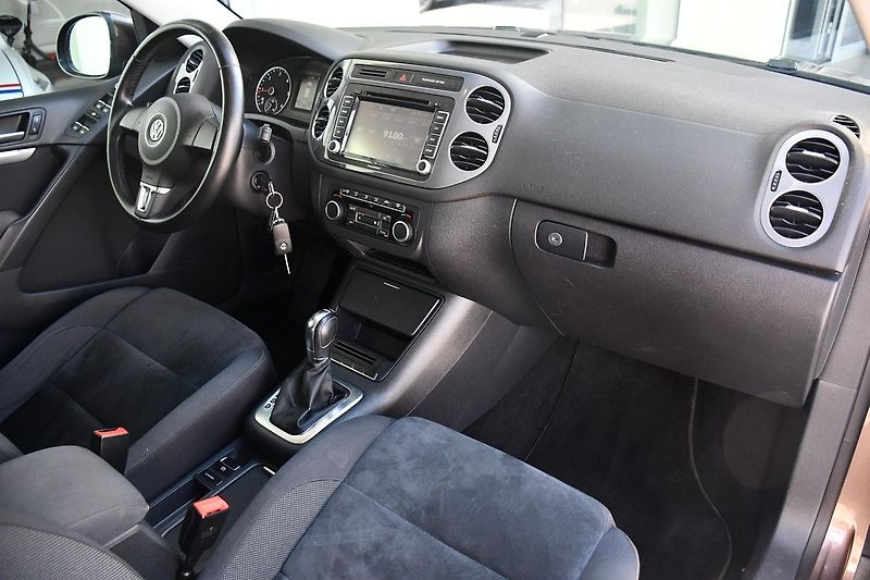 Volkswagen Tiguan 2.0TDi DSG 4MOTION - fotka 12 z 44