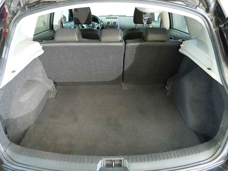 Nissan Qashqai (2012) 1.6 16V, ČR, Panor, AC - fotka 7 z 19