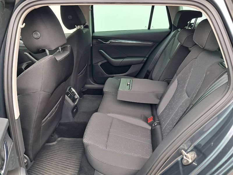 Škoda Octavia (2020) IV COMIBI STYLE 2.0 TDI / 85 k - fotka 22 z 28