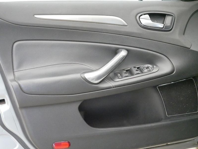 Ford Mondeo - fotka 12 z 25