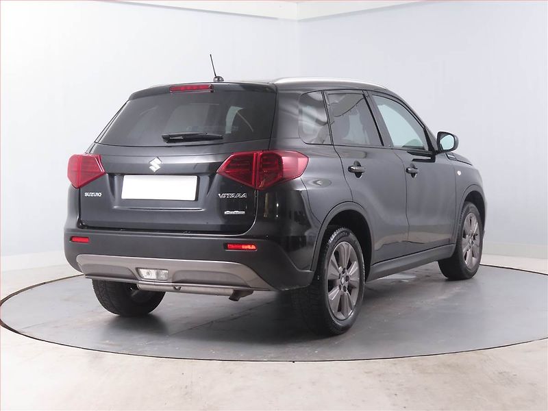 Suzuki Vitara (2019) 1.4 BoosterJet, 4X4 - fotka 5 z 14