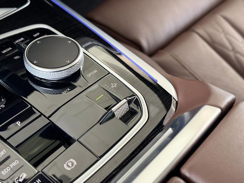 BMW X7 40d xDrive*M-SPORT*Záruka01/28 - fotka 32 z 57