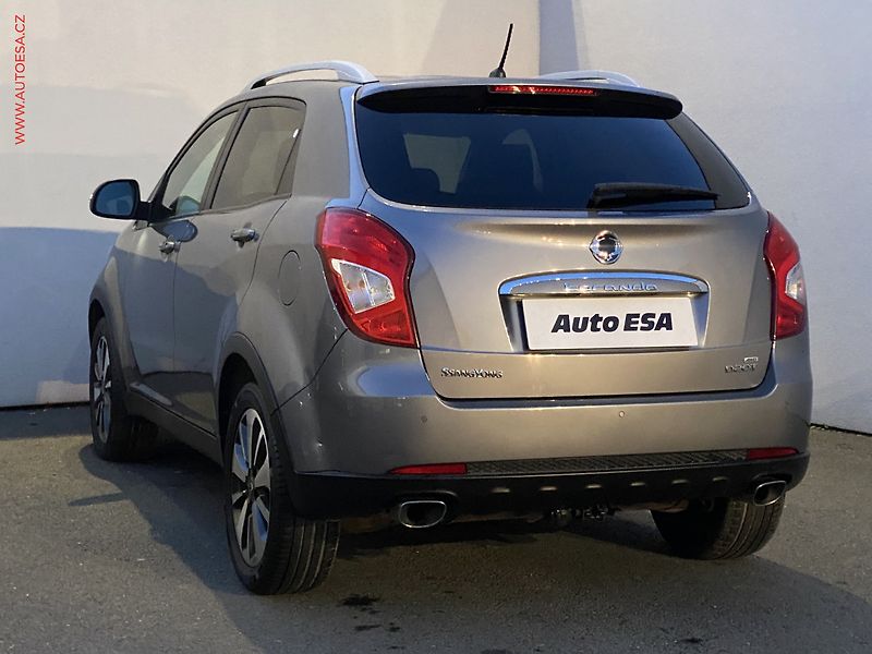 SsangYong Korando (2015) 2.0 e-XDi AWD, AC, TZ, park - fotka 6 z 17