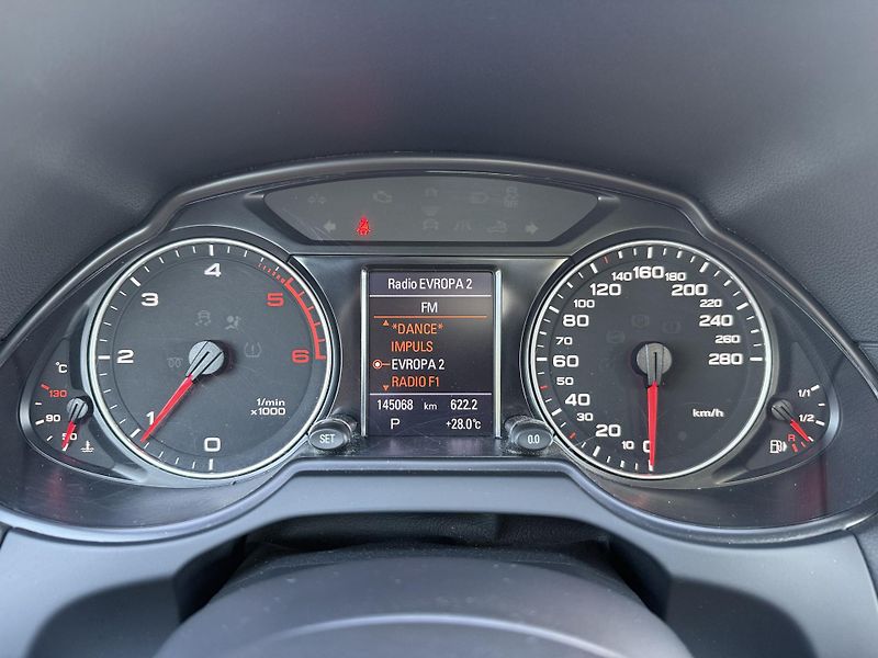 Audi Q5 2.0 TDI 125kW QUATTRO - fotka 14 z 31