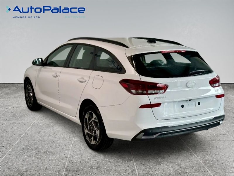 Hyundai i30 1,5 DPi INDIVIDUAL !AKČNÍ CENA - fotka 6 z 7