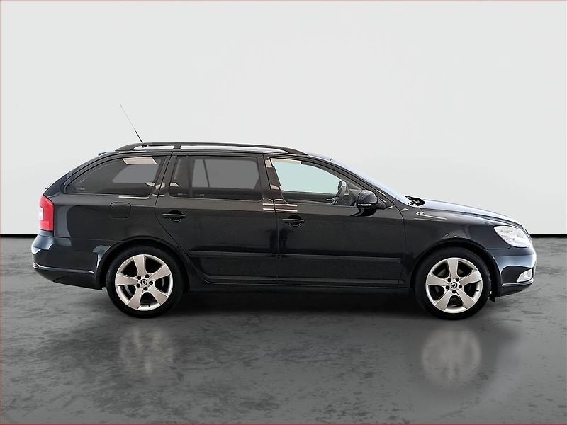 Škoda Octavia (2009) Ambiente 1.8 TSI, Serv.kniha - fotka 6 z 19