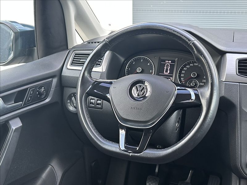 Volkswagen Caddy 2,0 TDI 122PS  Trendline 4x4 - fotka 23 z 47