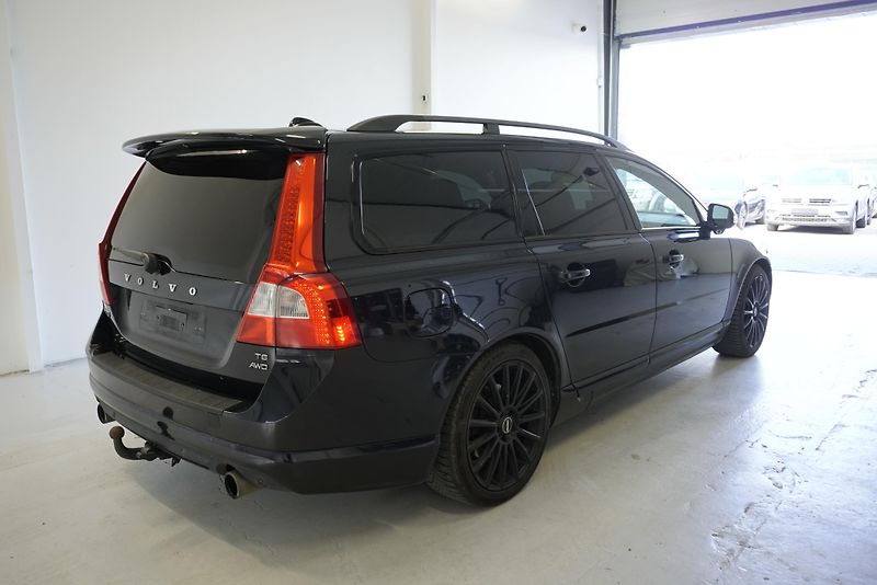 Volvo V70 T6 R-DESIGN 4WD AUT. - fotka 5 z 28