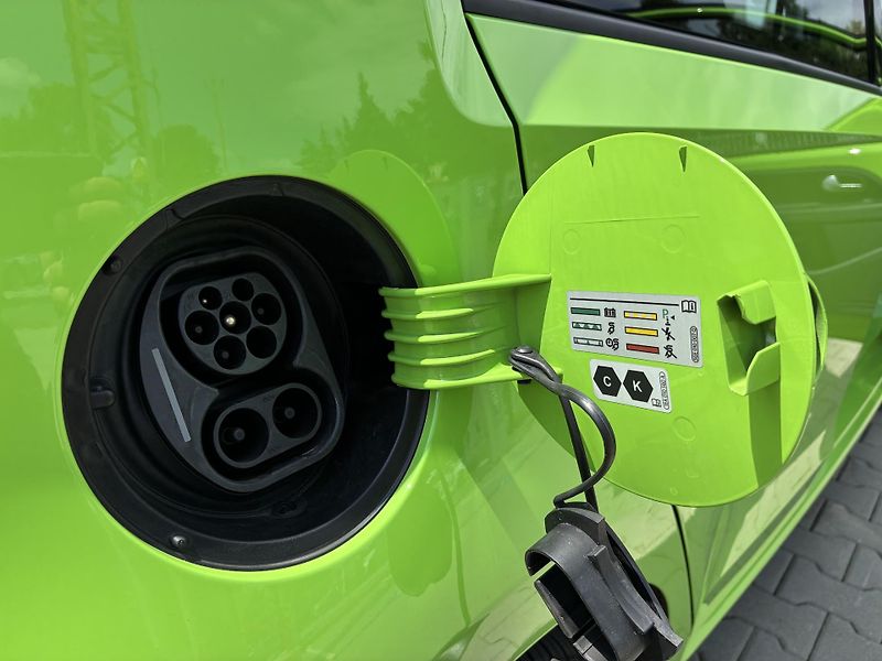 Škoda Citigo iV STYLE 61KW-36kWh,REZERVACE - fotka 22 z 23