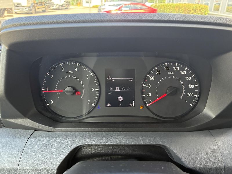 Renault Master (2026) SKŘÍŇ 9palet 170k RTWD  - fotka 22 z 22
