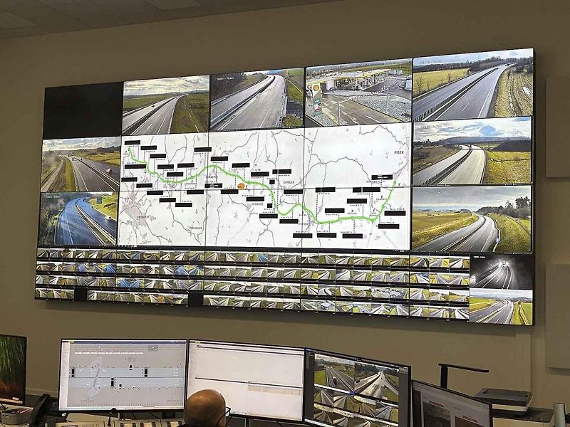 Základna Via Salis, monitorovací centrum.