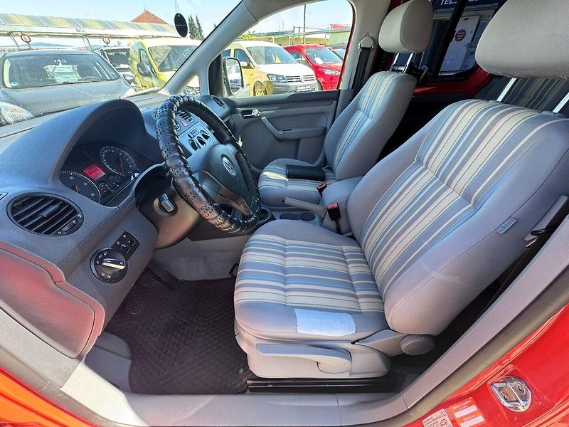 Volkswagen Caddy (2008) TRAMPER 1,9 TDI 77 KW 2. MAJ - fotka 20 z 48