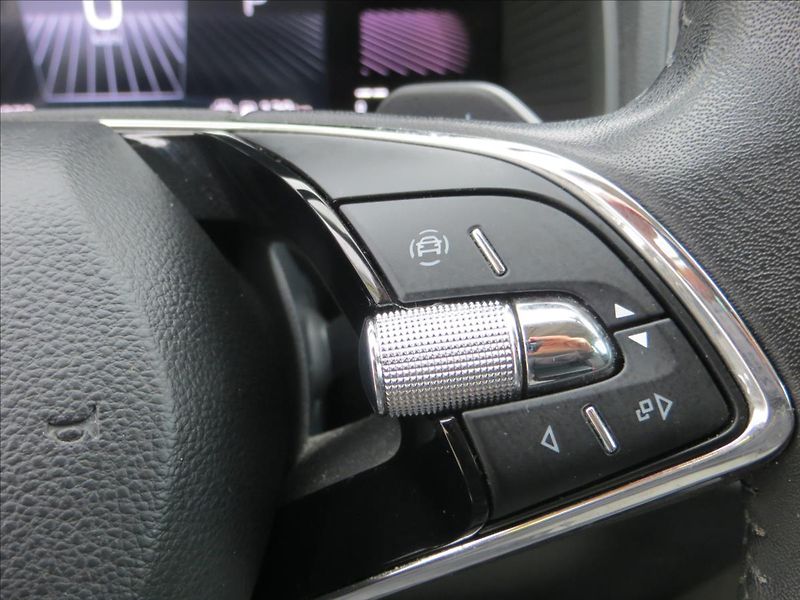 Škoda Karoq 2,0 TDI 110kw Style 4x4 DSG - fotka 23 z 28