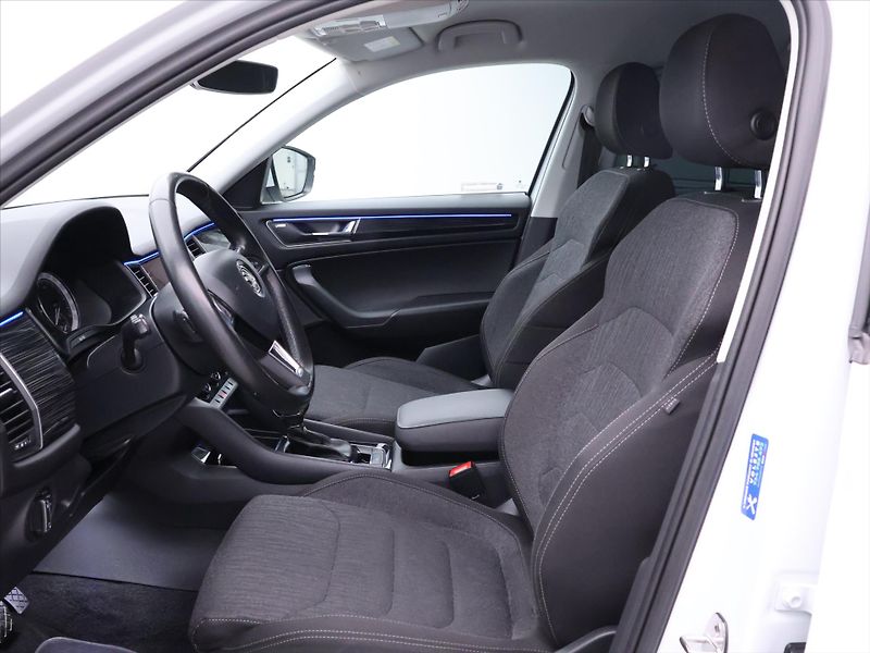 Škoda Kodiaq 2,0 TDI 140kW DSG 4x4 CZ Style - fotka 12 z 36
